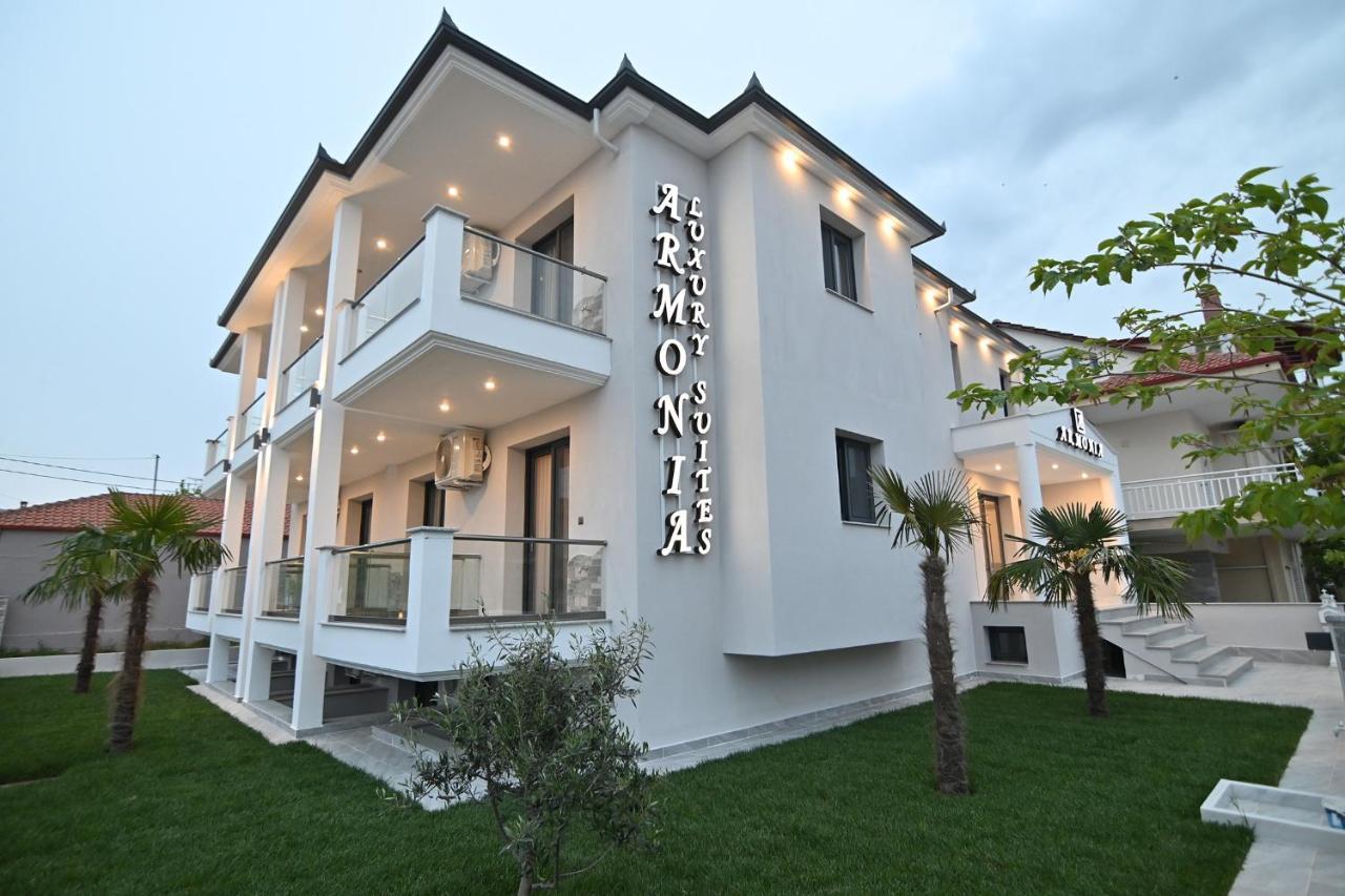 Armonia Luxury Suites Vrasná 外观 照片