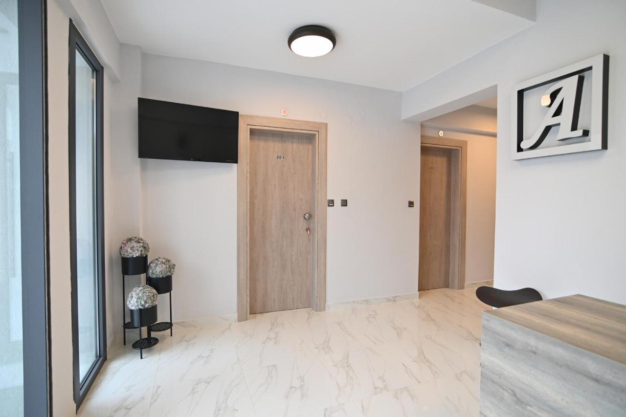 Armonia Luxury Suites Vrasná 外观 照片