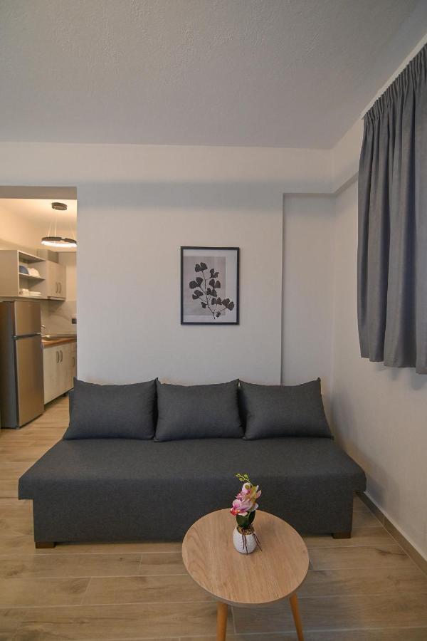 Armonia Luxury Suites Vrasná 外观 照片