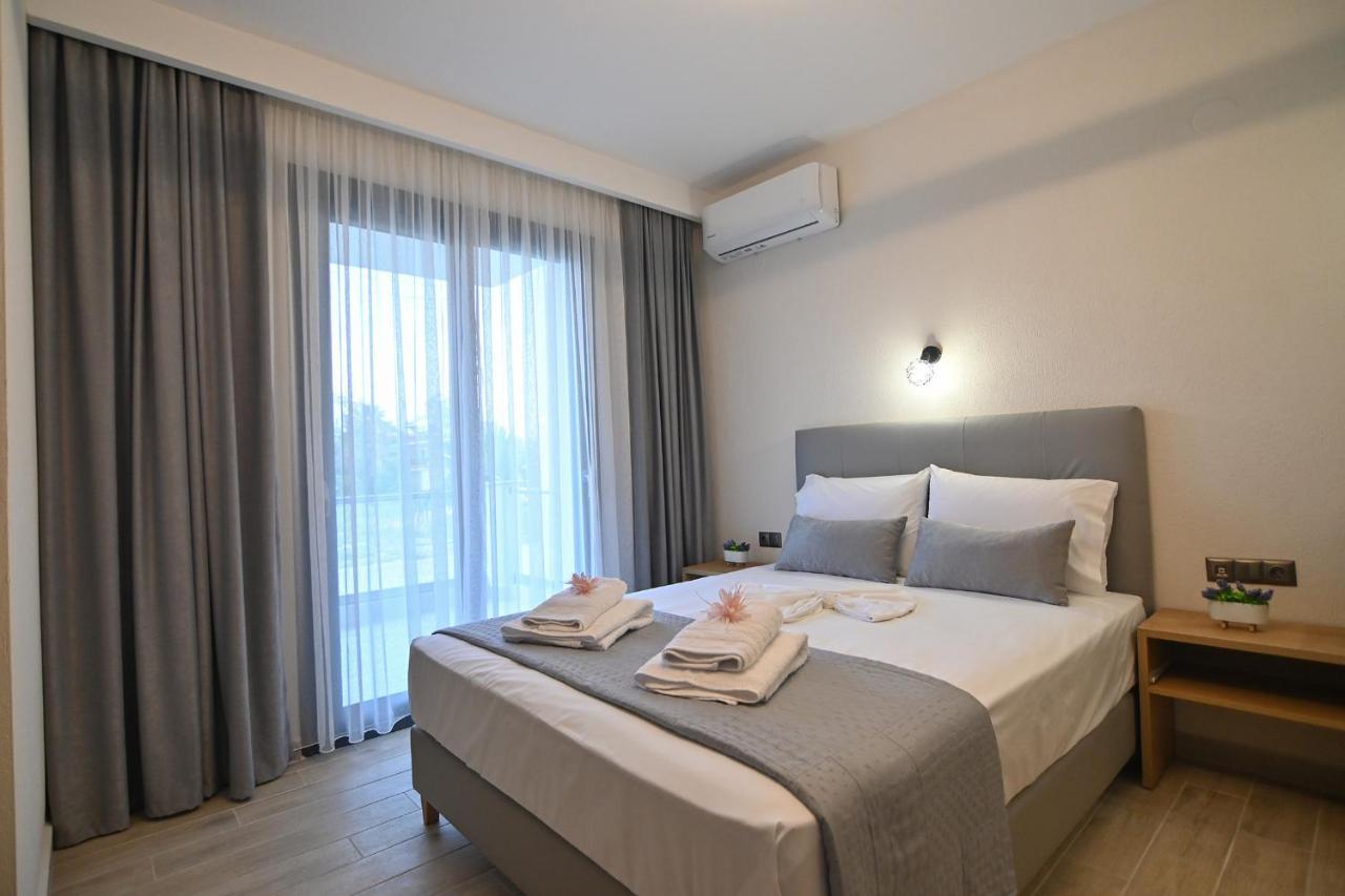 Armonia Luxury Suites Vrasná 外观 照片