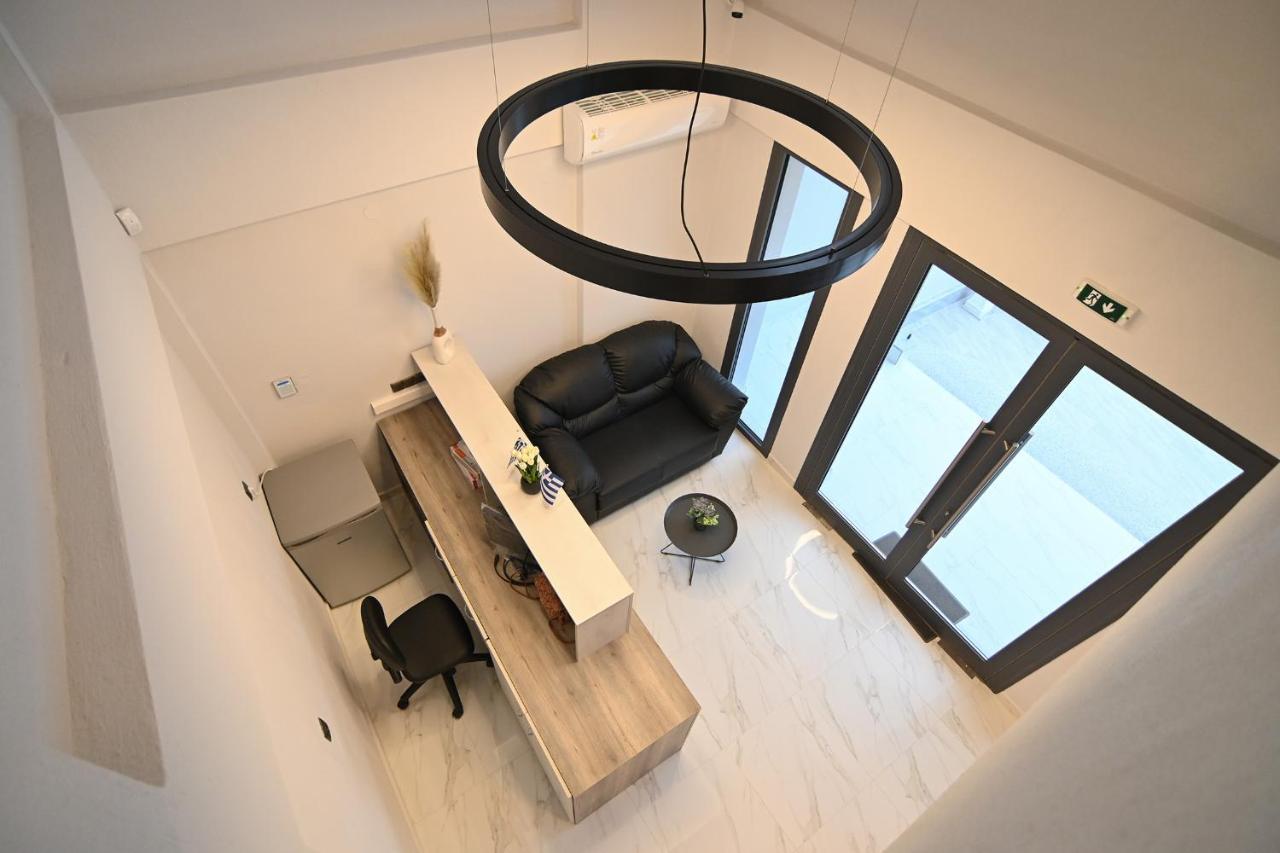 Armonia Luxury Suites Vrasná 外观 照片