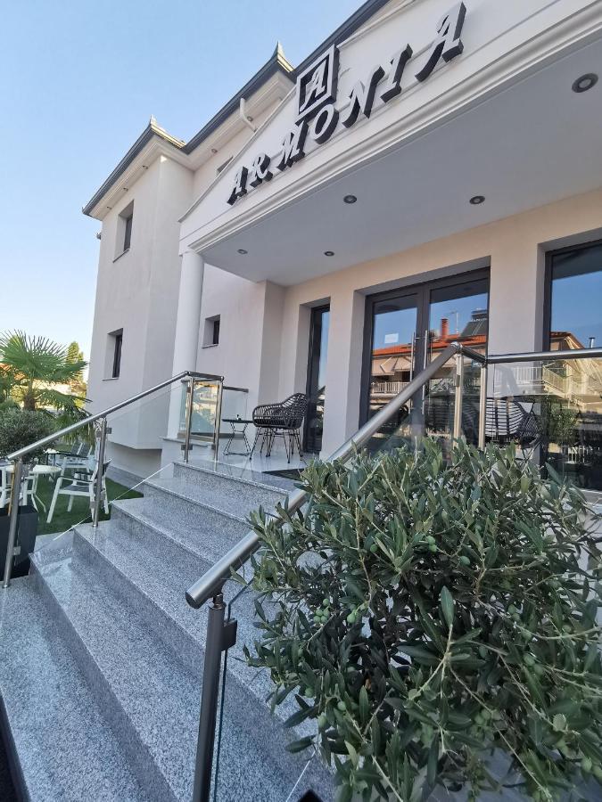 Armonia Luxury Suites Vrasná 外观 照片