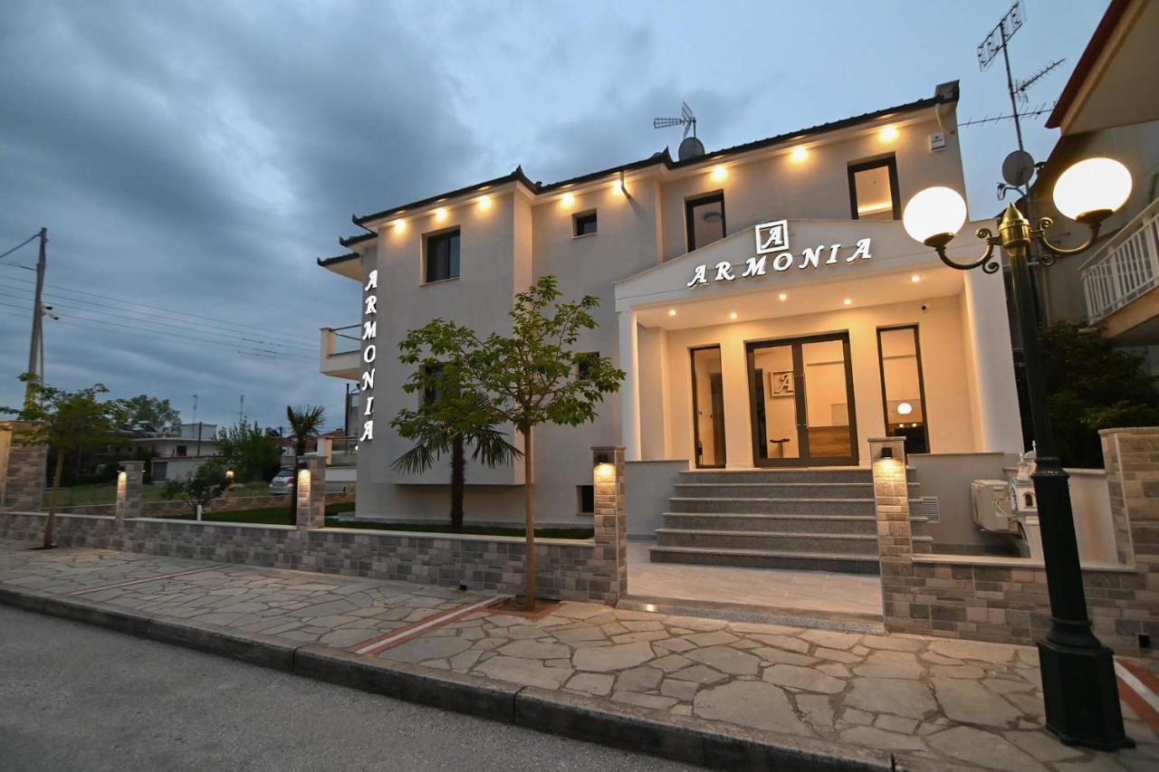 Armonia Luxury Suites Vrasná 外观 照片