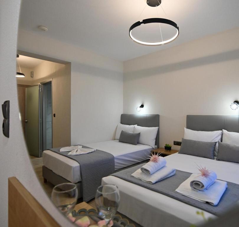 Armonia Luxury Suites Vrasná 外观 照片